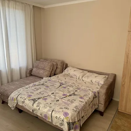 за гости сънрайз флора бийч Apartment *